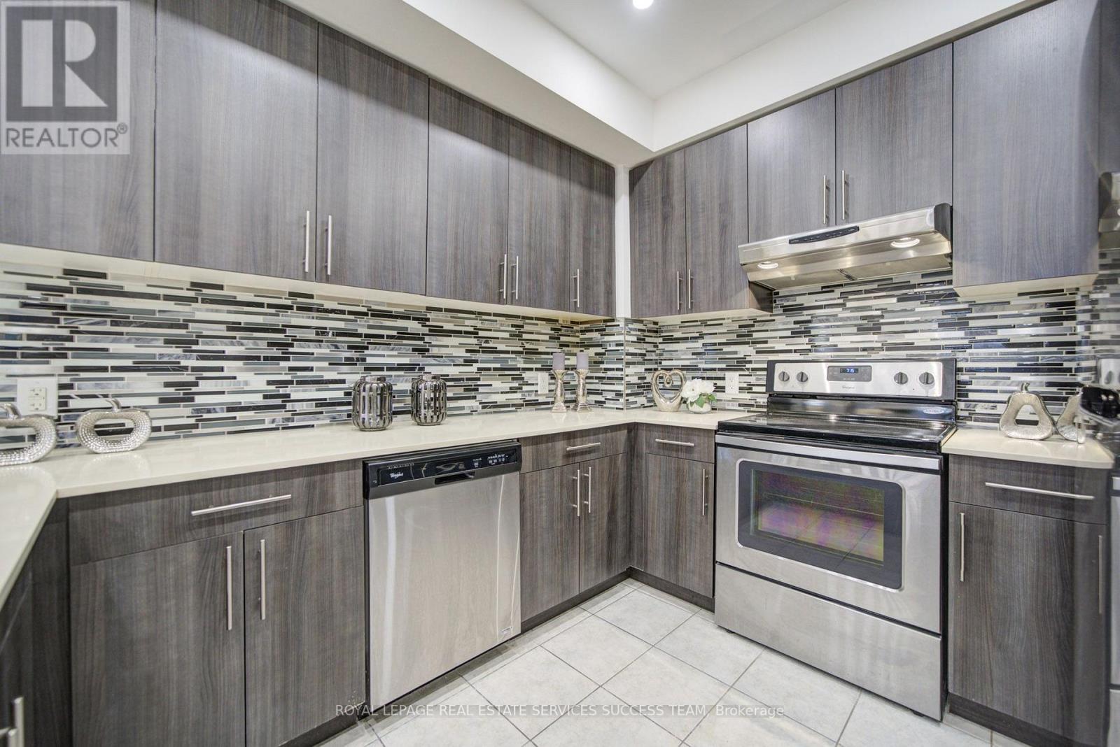 45 Ormerod Lane, Richmond Hill, Ontario  L4S 0G3 - Photo 3 - N13678792