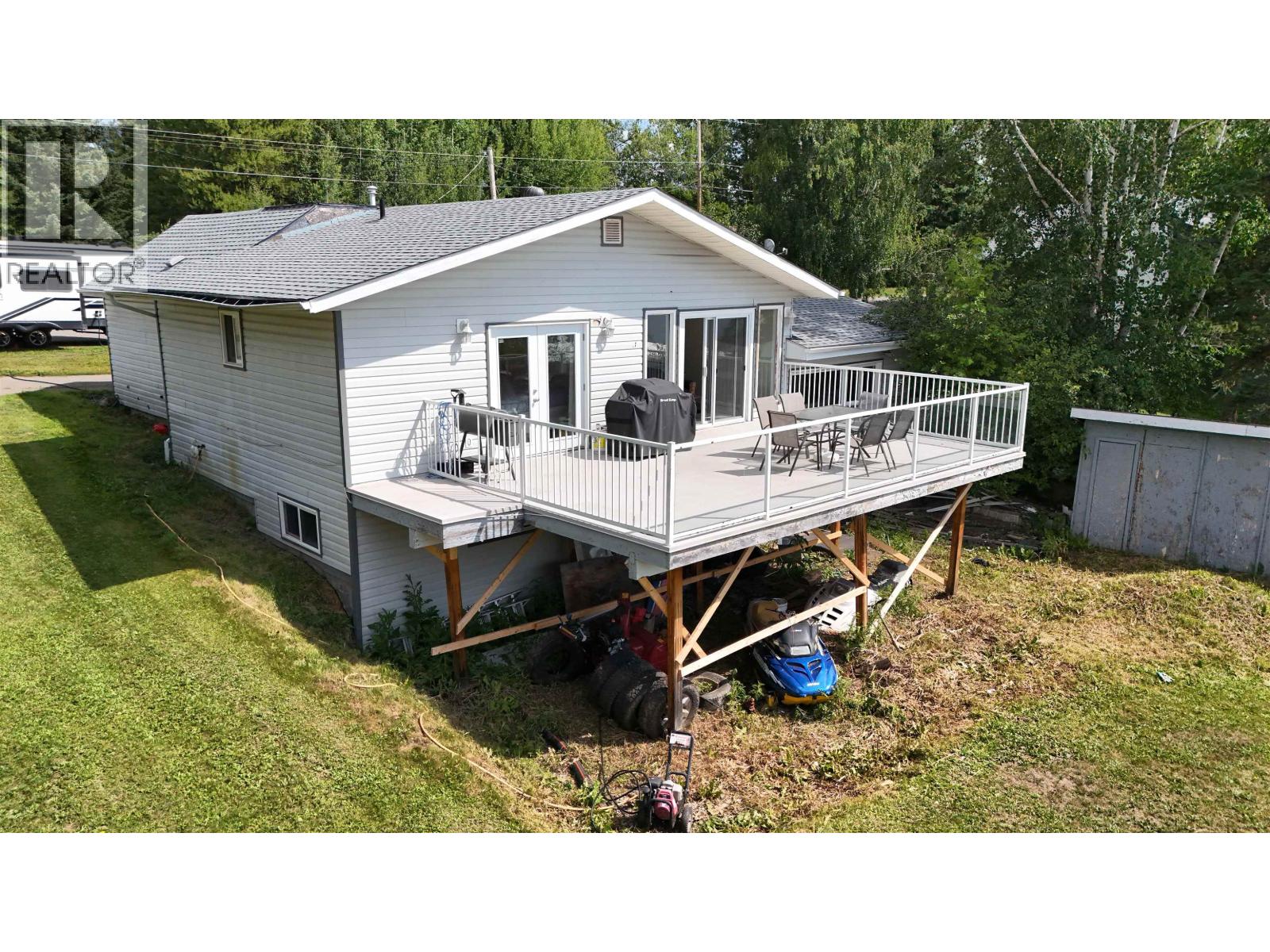 2055 Gerow Island Road, Burns Lake, British Columbia  V0J 1E2 - Photo 8 - R3155594