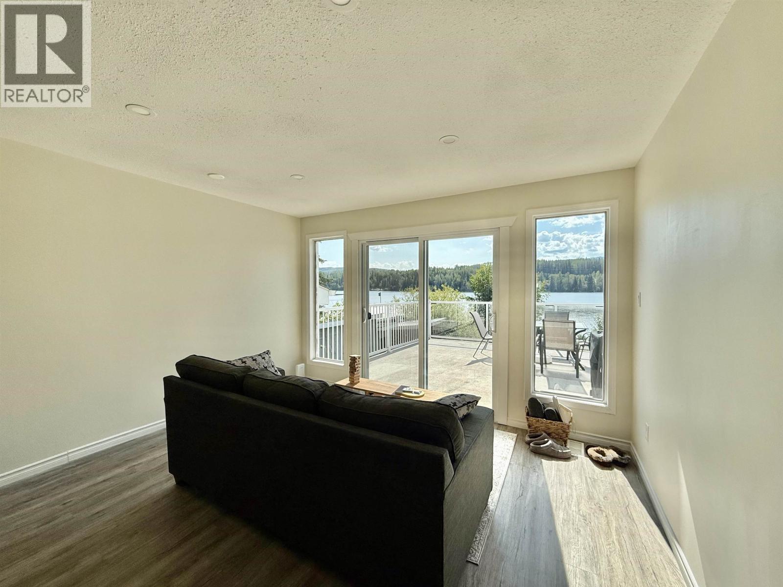 2055 Gerow Island Road, Burns Lake, British Columbia  V0J 1E2 - Photo 15 - R3155594