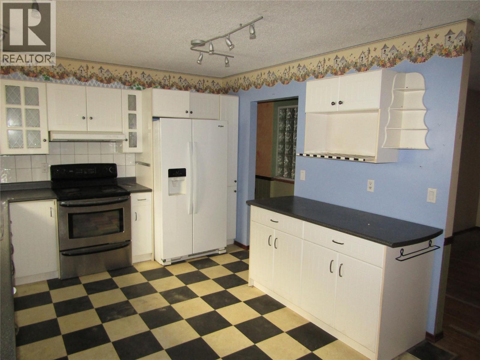 7832 18th Street, Grand Forks, British Columbia  V0H 1H2 - Photo 8 - 10397059