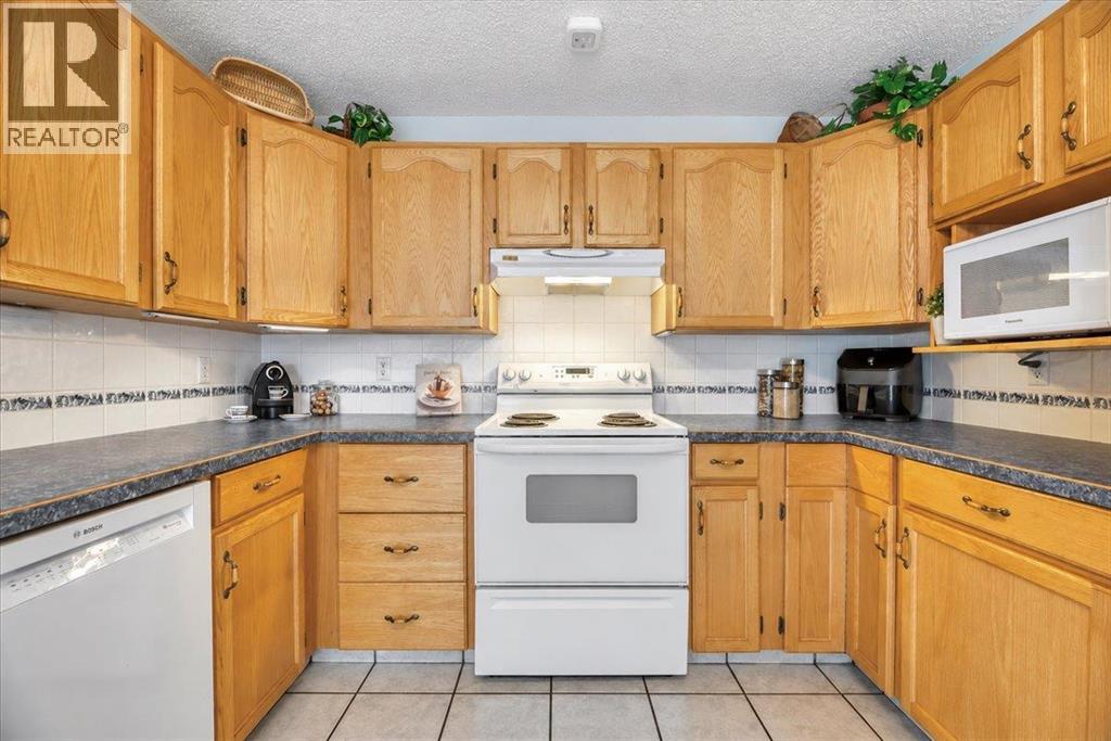168 Midpark Gardens SE, Calgary, Alberta  T2X 1N7 - Photo 15 - A2333356