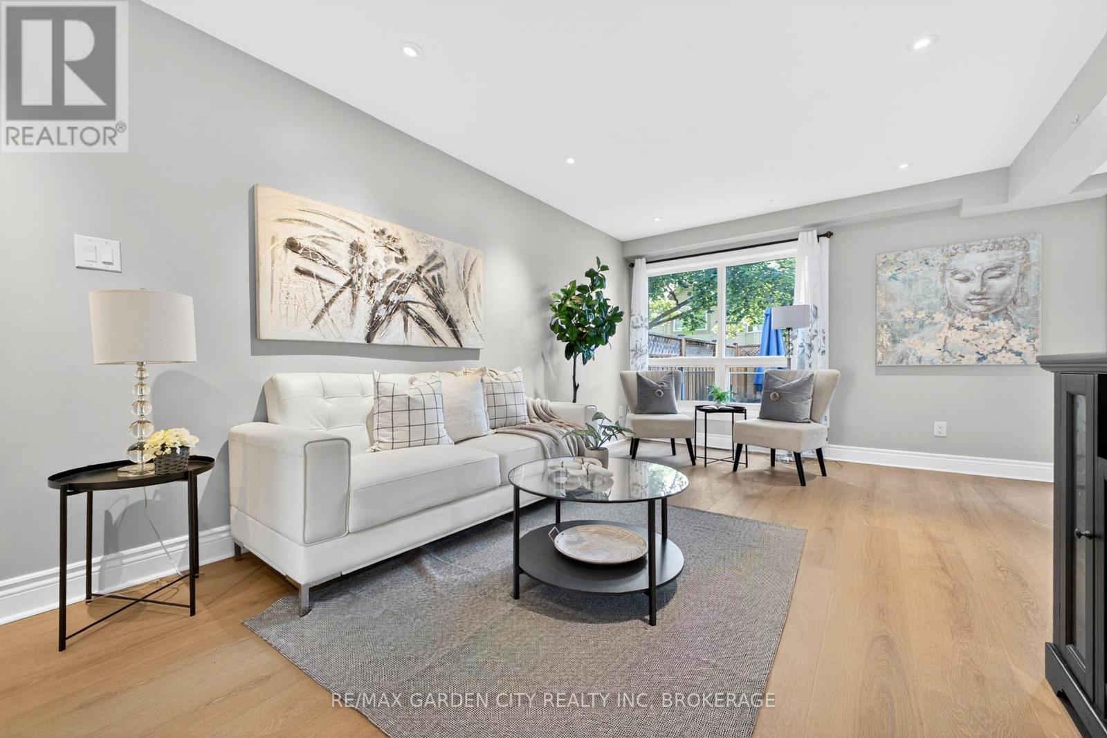 8 - 3008 PALMER DRIVE, Burlington, Ontario