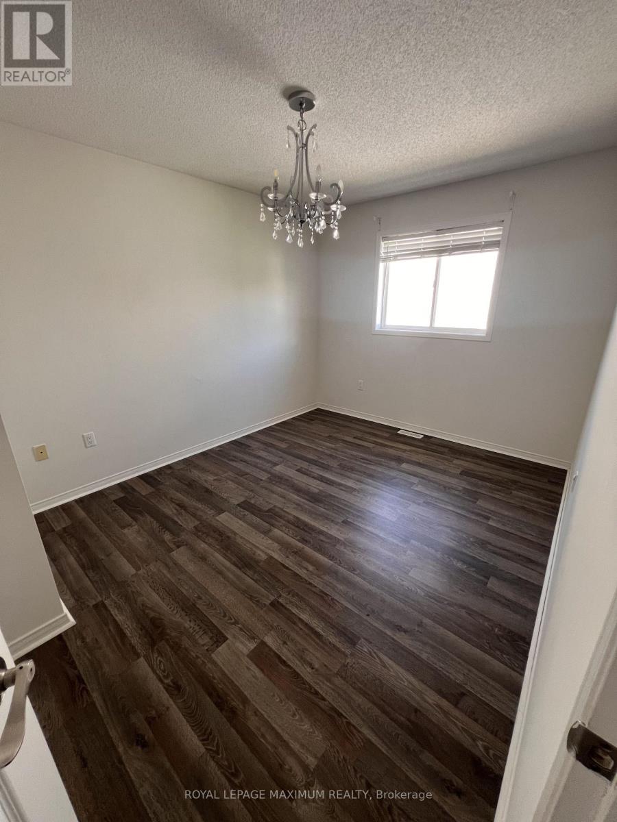 Main - 82 Ambler Bay, Barrie, Ontario  L4M 7A6 - Photo 14 - S13678820