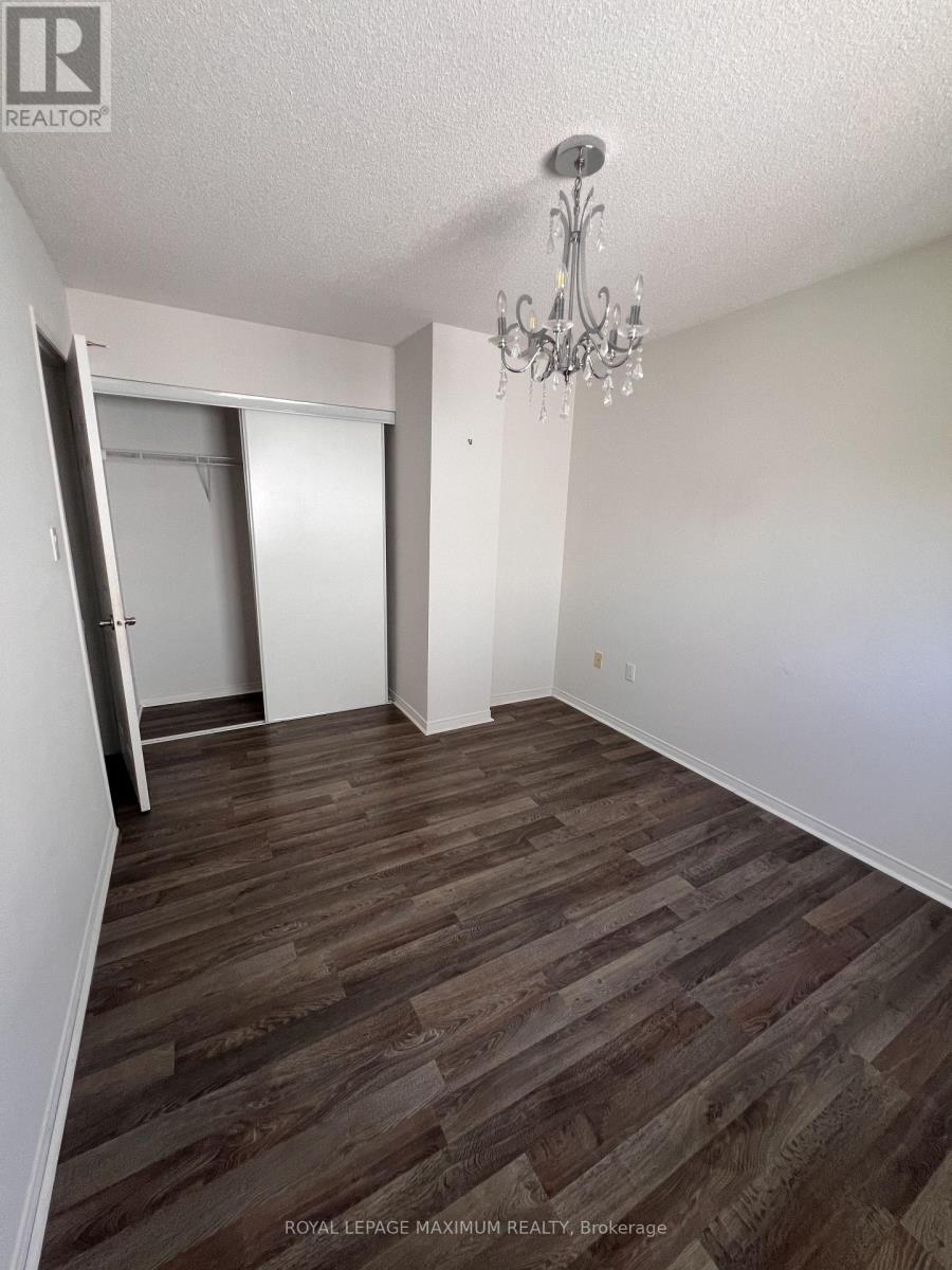 Main - 82 Ambler Bay, Barrie, Ontario  L4M 7A6 - Photo 15 - S13678820