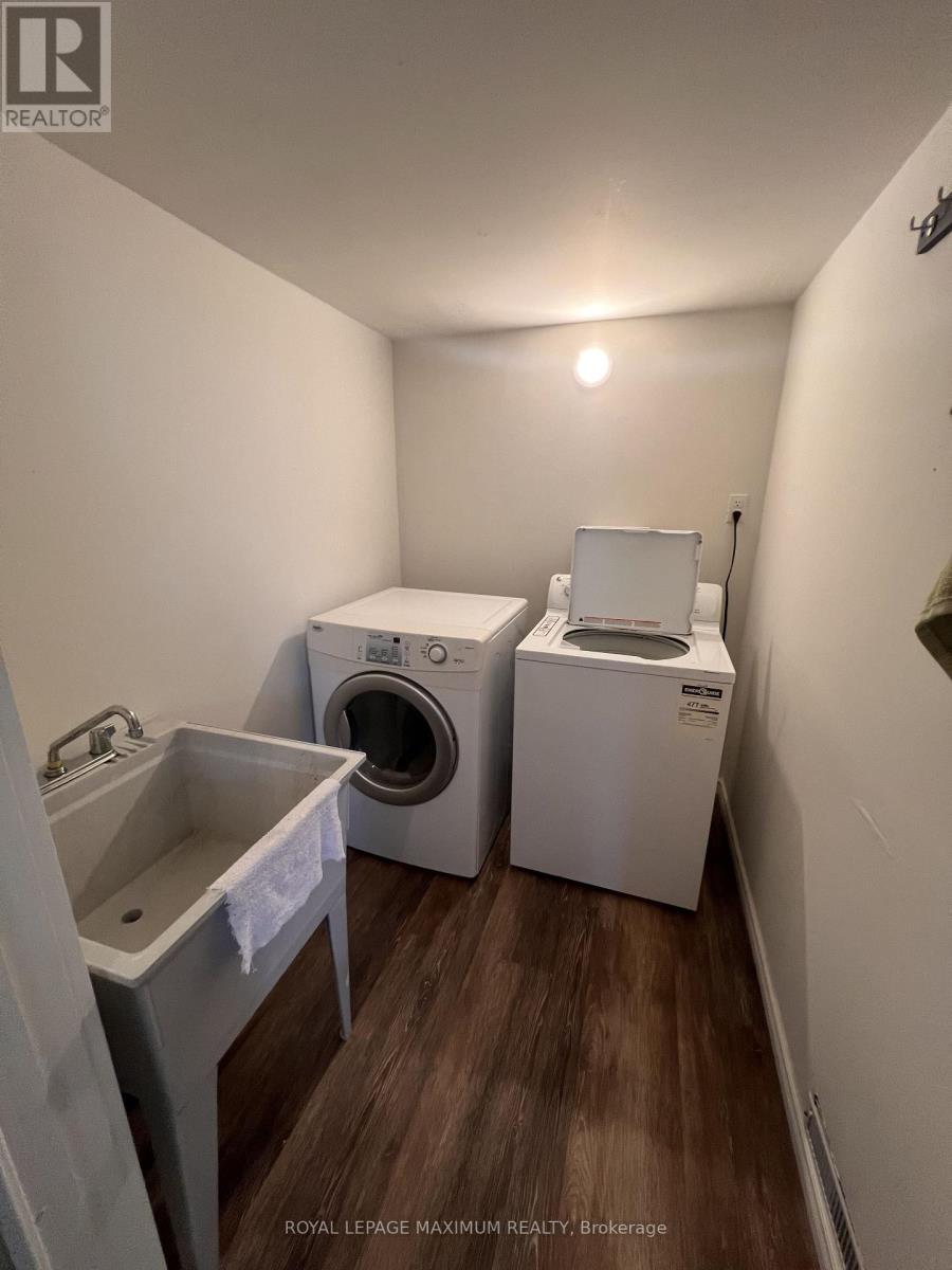 Main - 82 Ambler Bay, Barrie, Ontario  L4M 7A6 - Photo 17 - S13678820