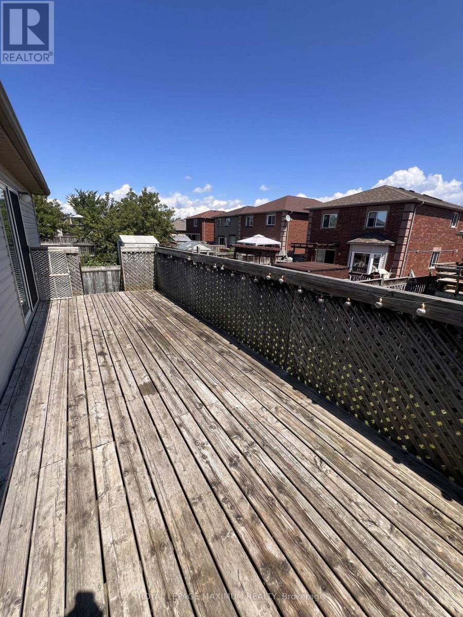 Main - 82 Ambler Bay, Barrie, Ontario  L4M 7A6 - Photo 18 - S13678820