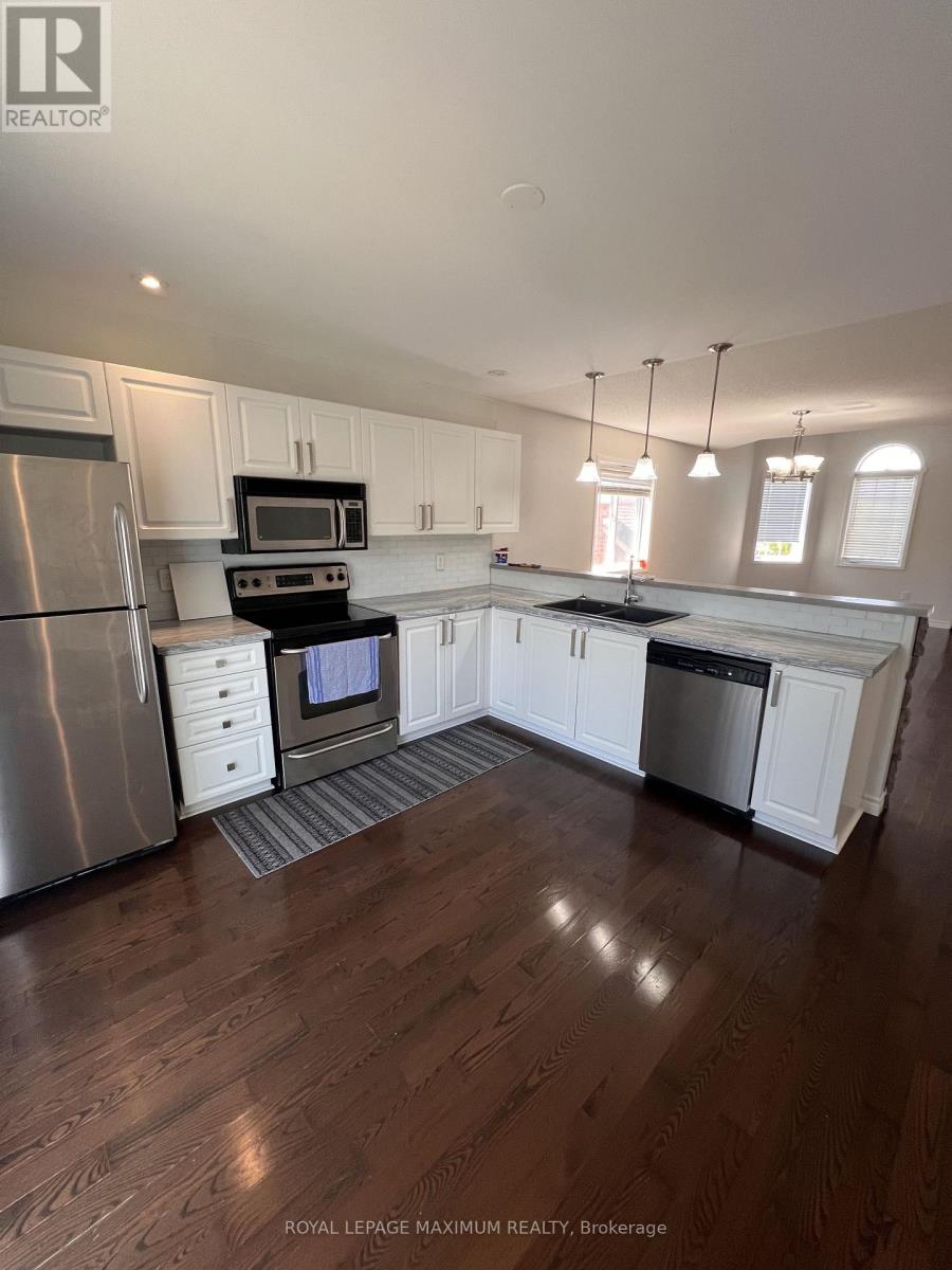 Main - 82 Ambler Bay, Barrie, Ontario  L4M 7A6 - Photo 8 - S13678820