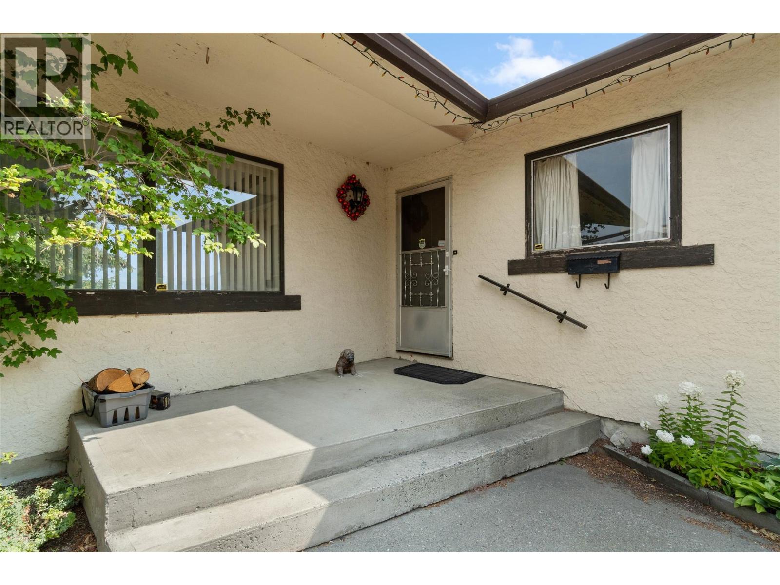296 Gibraltar Court, Kamloops, British Columbia  V2C 1P2 - Photo 9 - 10397856