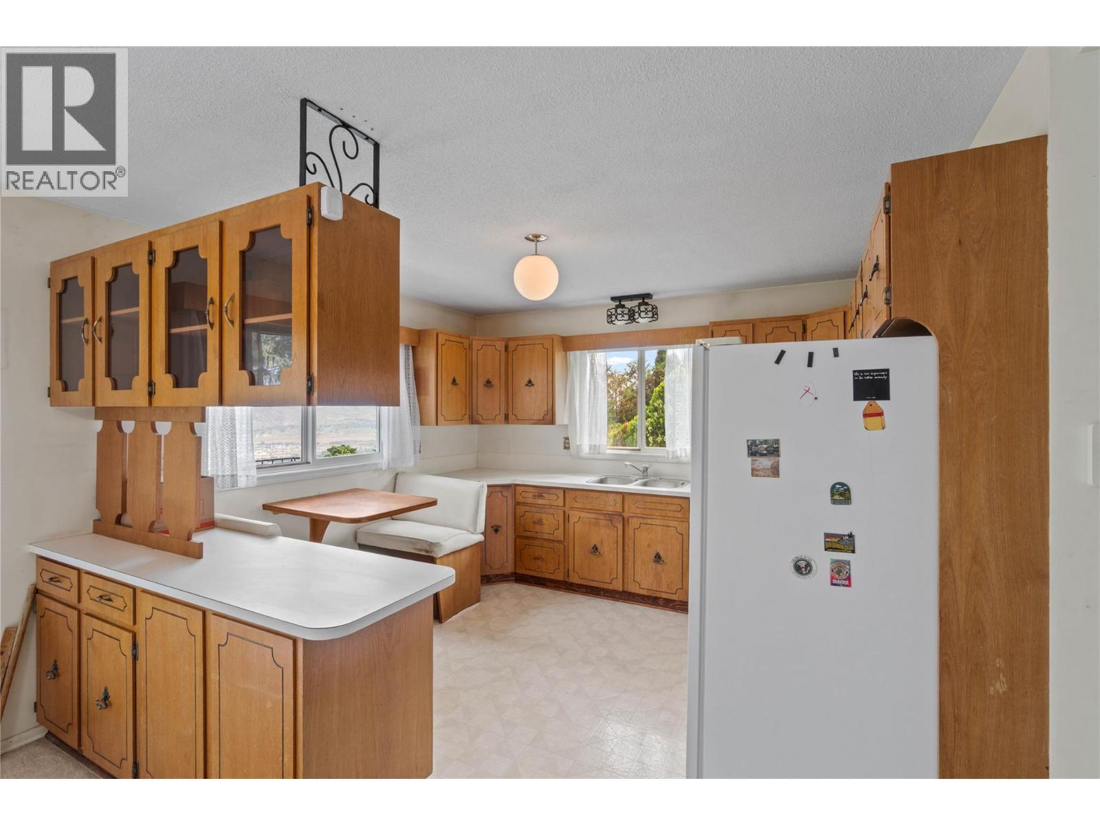 296 Gibraltar Court, Kamloops, British Columbia  V2C 1P2 - Photo 11 - 10397856