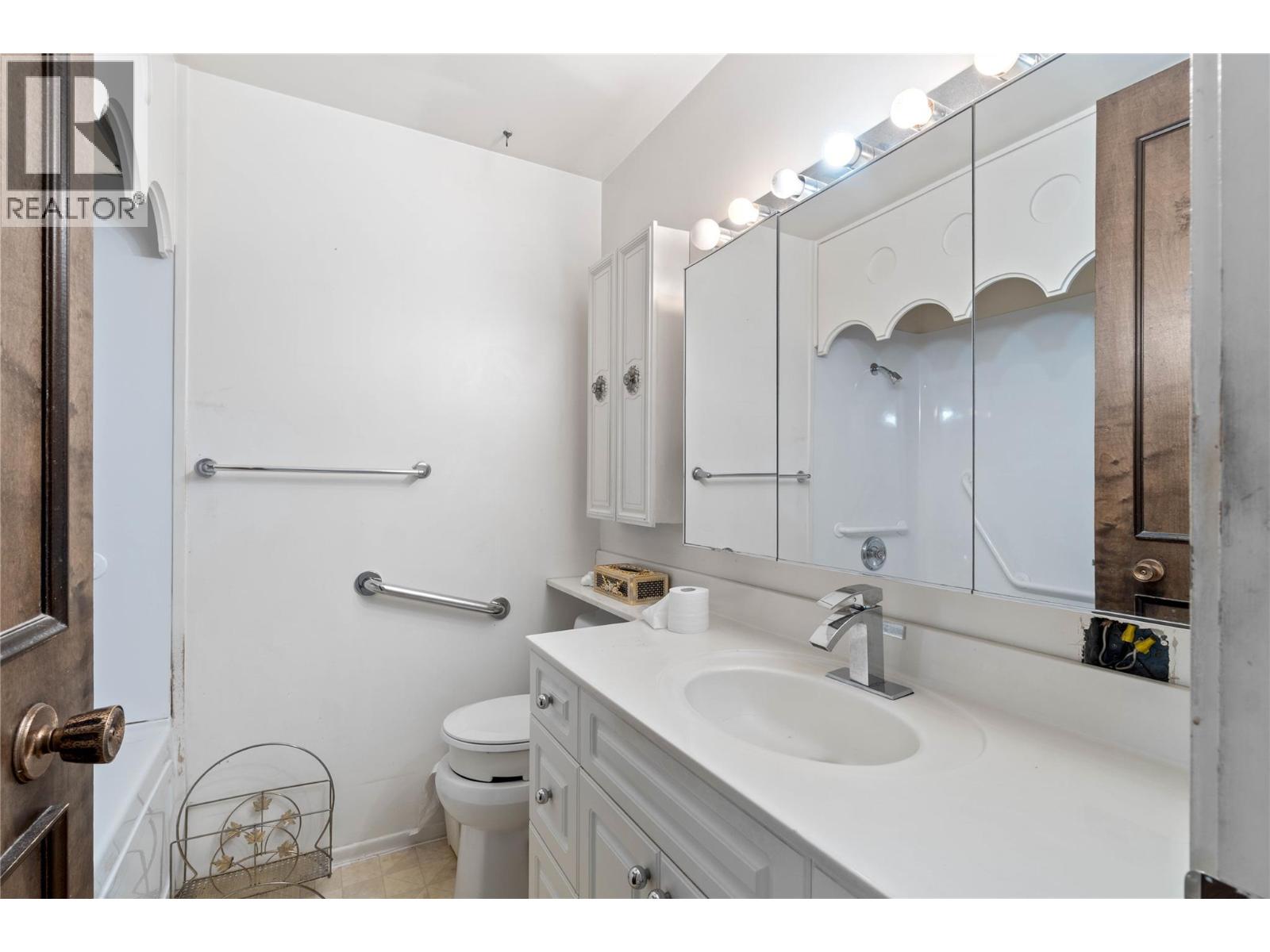 296 Gibraltar Court, Kamloops, British Columbia  V2C 1P2 - Photo 32 - 10397856