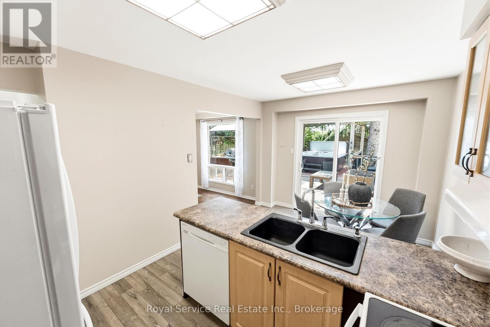 6 Gilmour Drive, Ajax (Central), Ontario  L1S 5J8 - Photo 16 - E13678832