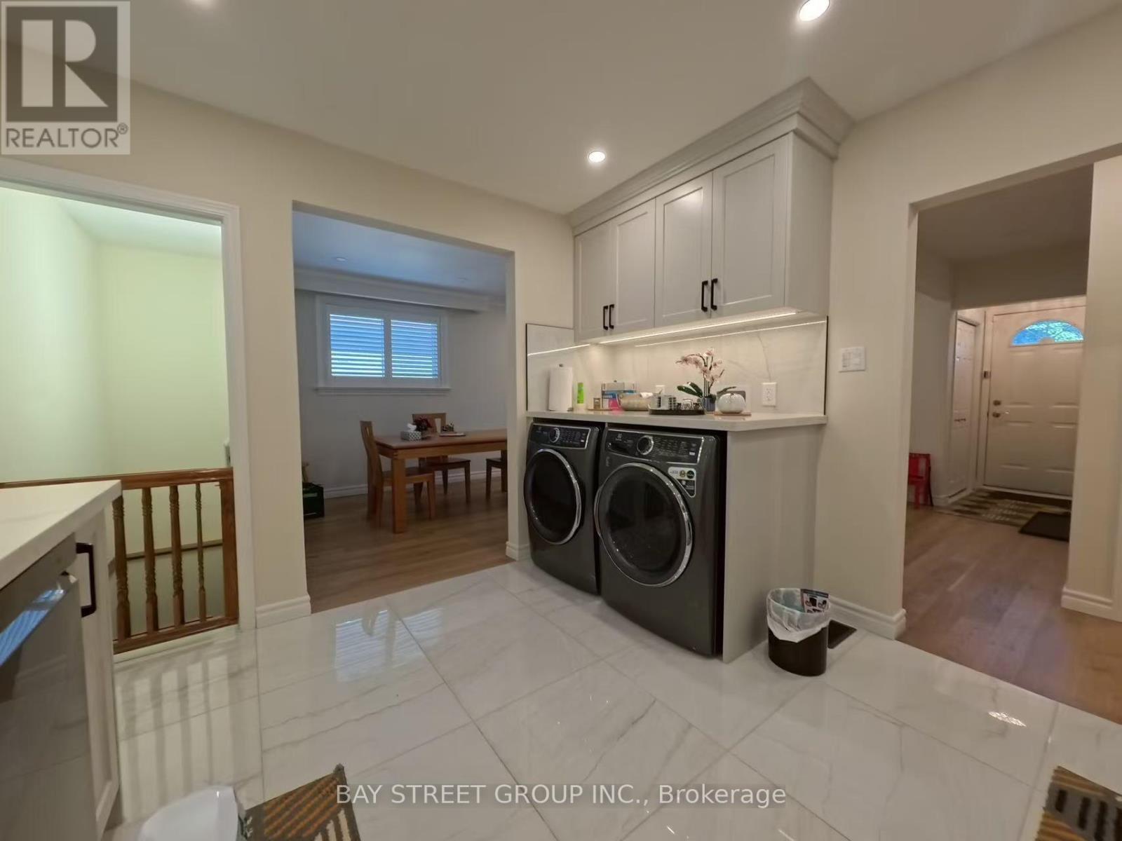 402 Osiris Drive, Richmond Hill, Ontario  L4C 2P9 - Photo 10 - N13678834