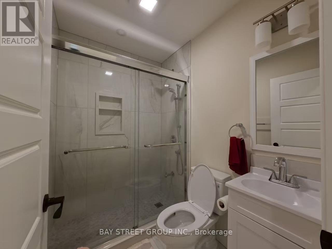 402 Osiris Drive, Richmond Hill, Ontario  L4C 2P9 - Photo 21 - N13678834