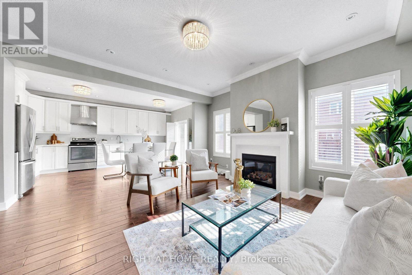 7 Penndutch Circle, Whitchurch-Stouffville, Ontario  L4A 0P3 - Photo 8 - N13678836