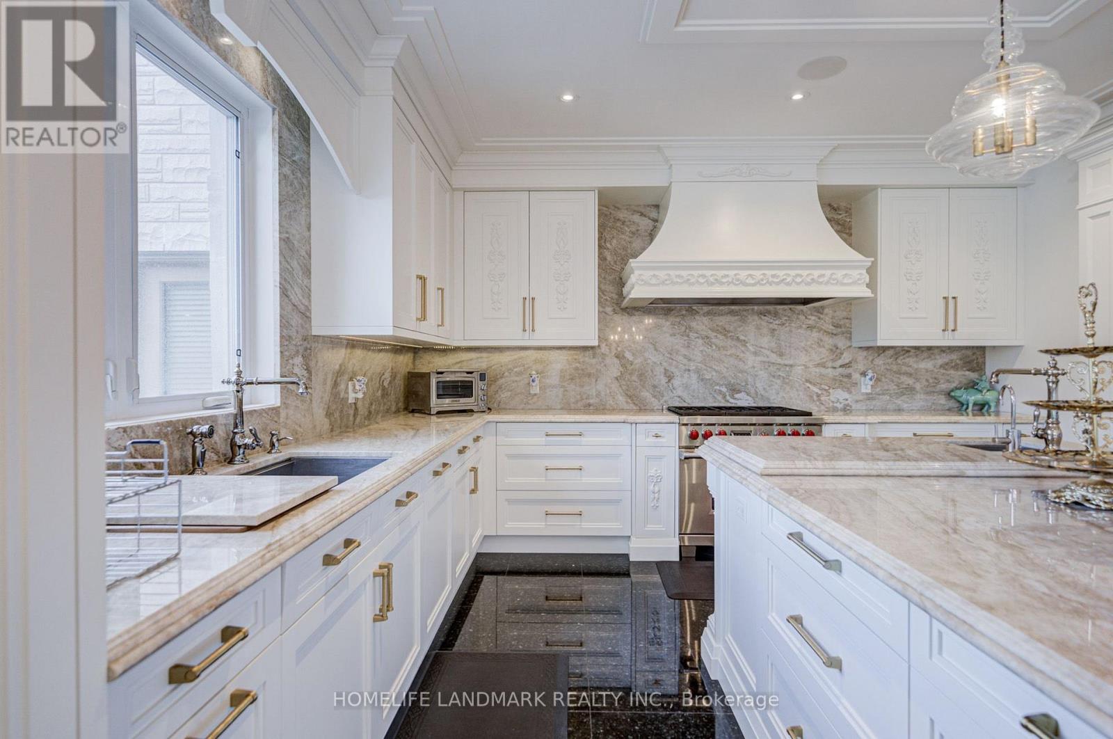21 Kensington Drive, Richmond Hill, Ontario  L4E 3M9 - Photo 18 - N13678844