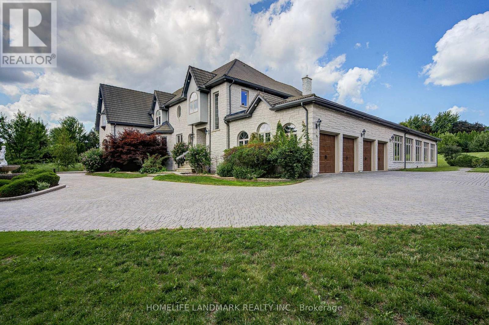 21 Kensington Drive, Richmond Hill, Ontario  L4E 3M9 - Photo 2 - N13678844