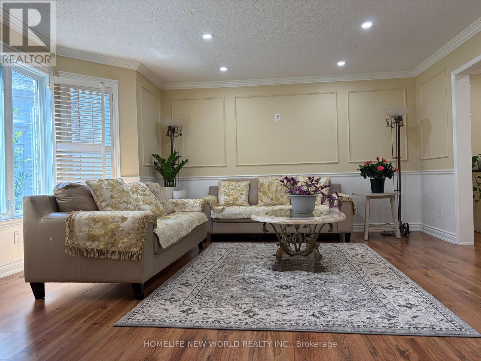 23 Lacey Court, Aurora (Aurora Heights), Ontario  L4G 5G3 - Photo 5 - N13678858