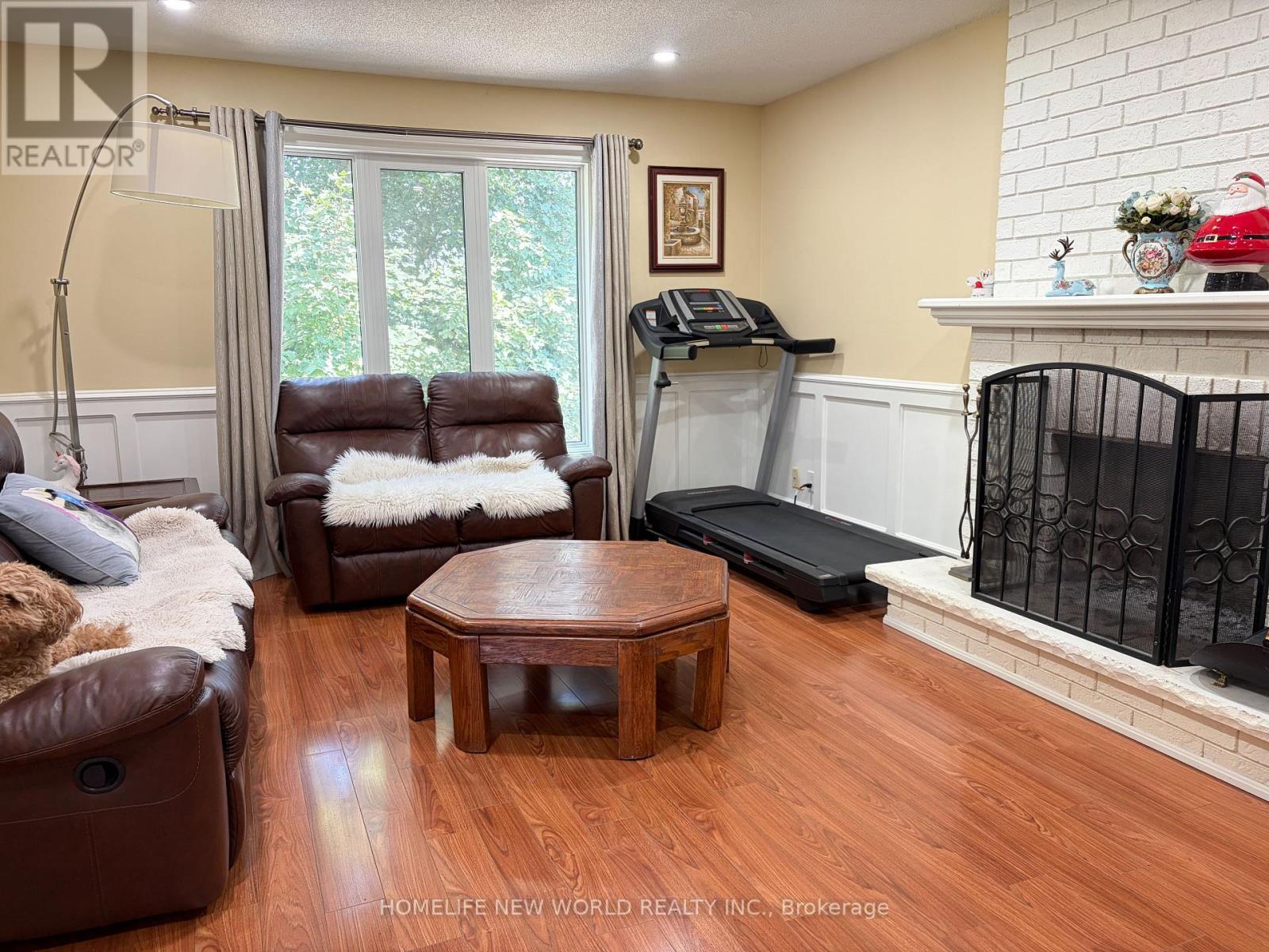 23 Lacey Court, Aurora (Aurora Heights), Ontario  L4G 5G3 - Photo 7 - N13678858