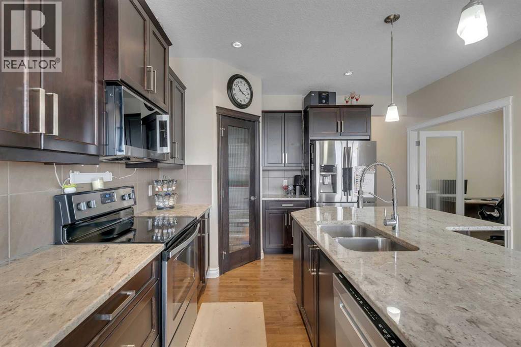 288 Evansborough Way Nw, Calgary, Alberta  T3P 0R1 - Photo 10 - A2337499