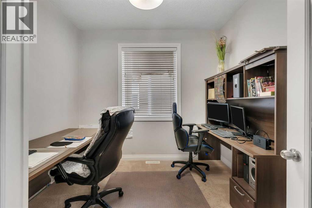 288 Evansborough Way Nw, Calgary, Alberta  T3P 0R1 - Photo 14 - A2337499