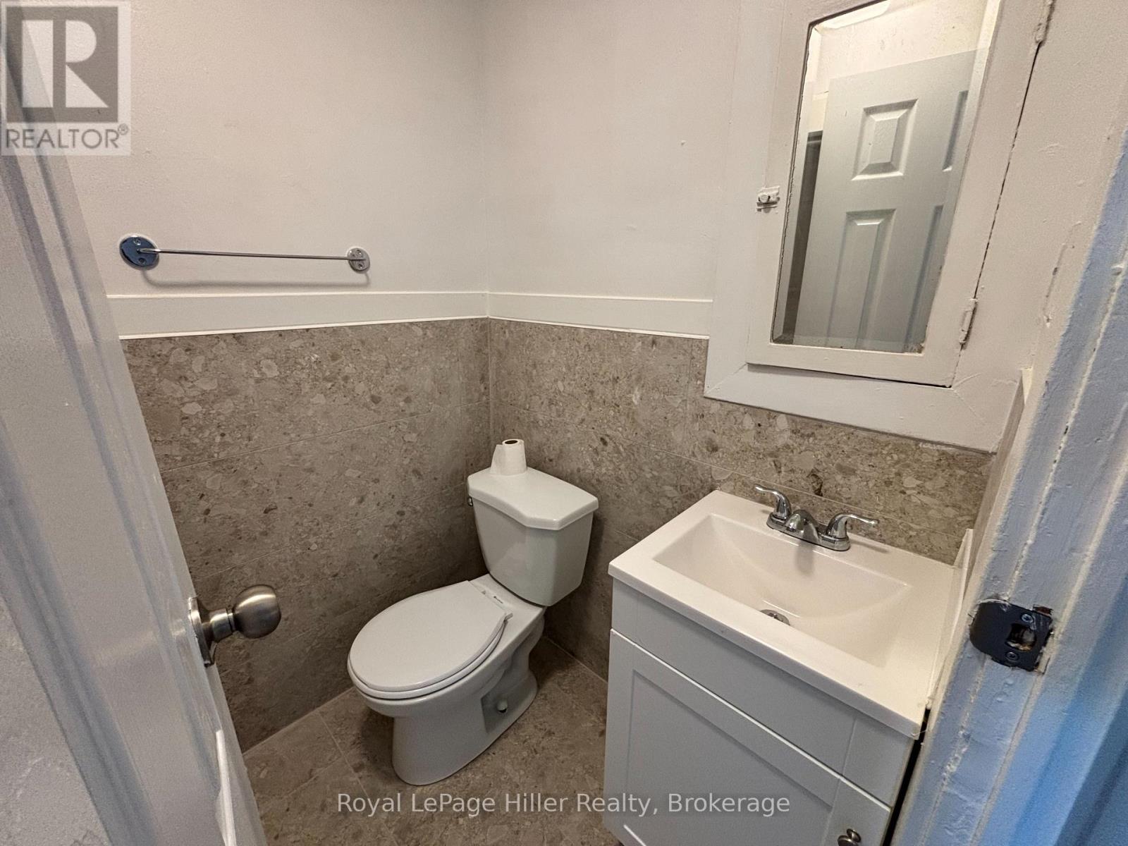 202 - 590 Dundas Street, Woodstock, Ontario  N4S 1C8 - Photo 11 - X13678852
