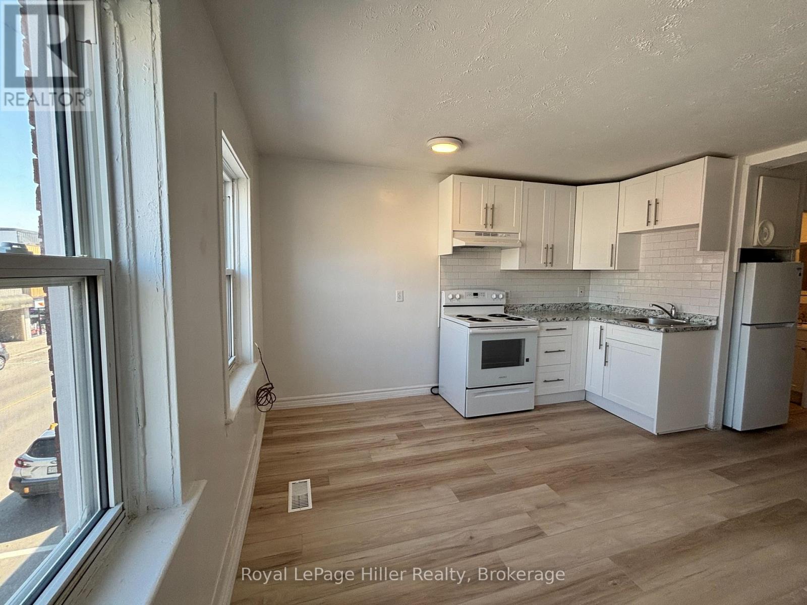 202 - 590 Dundas Street, Woodstock, Ontario  N4S 1C8 - Photo 6 - X13678852