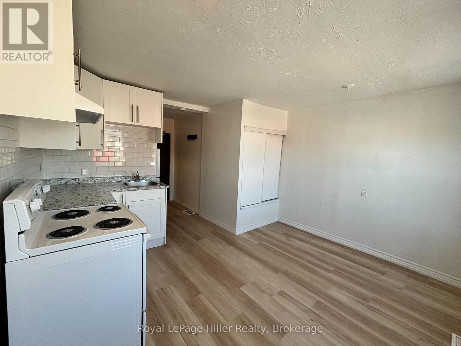 202 - 590 Dundas Street, Woodstock, Ontario  N4S 1C8 - Photo 8 - X13678852