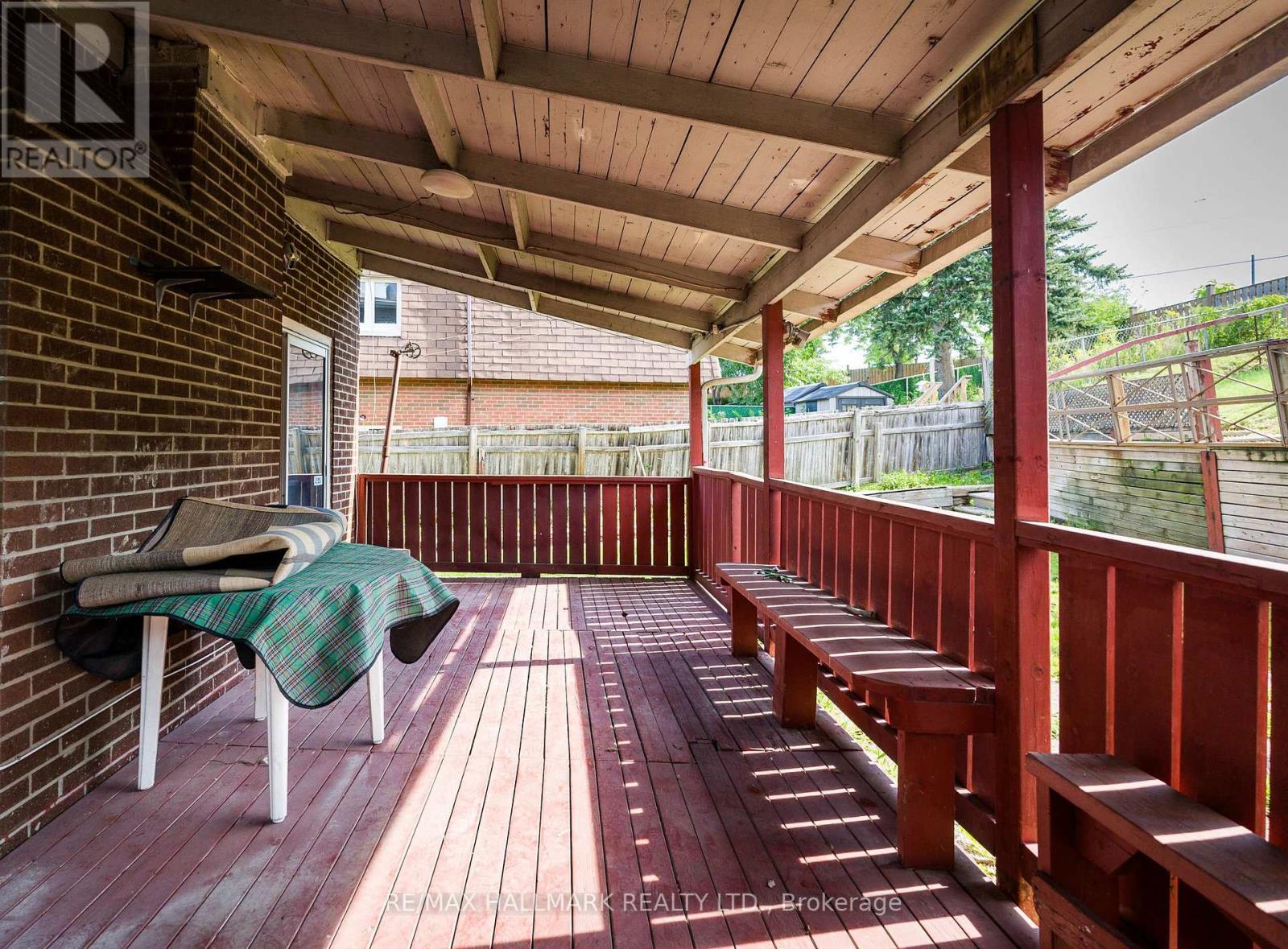Upper - 27 Keyworth Trail, Toronto, Ontario M1S 2V2 - Photo 21 - E13670468