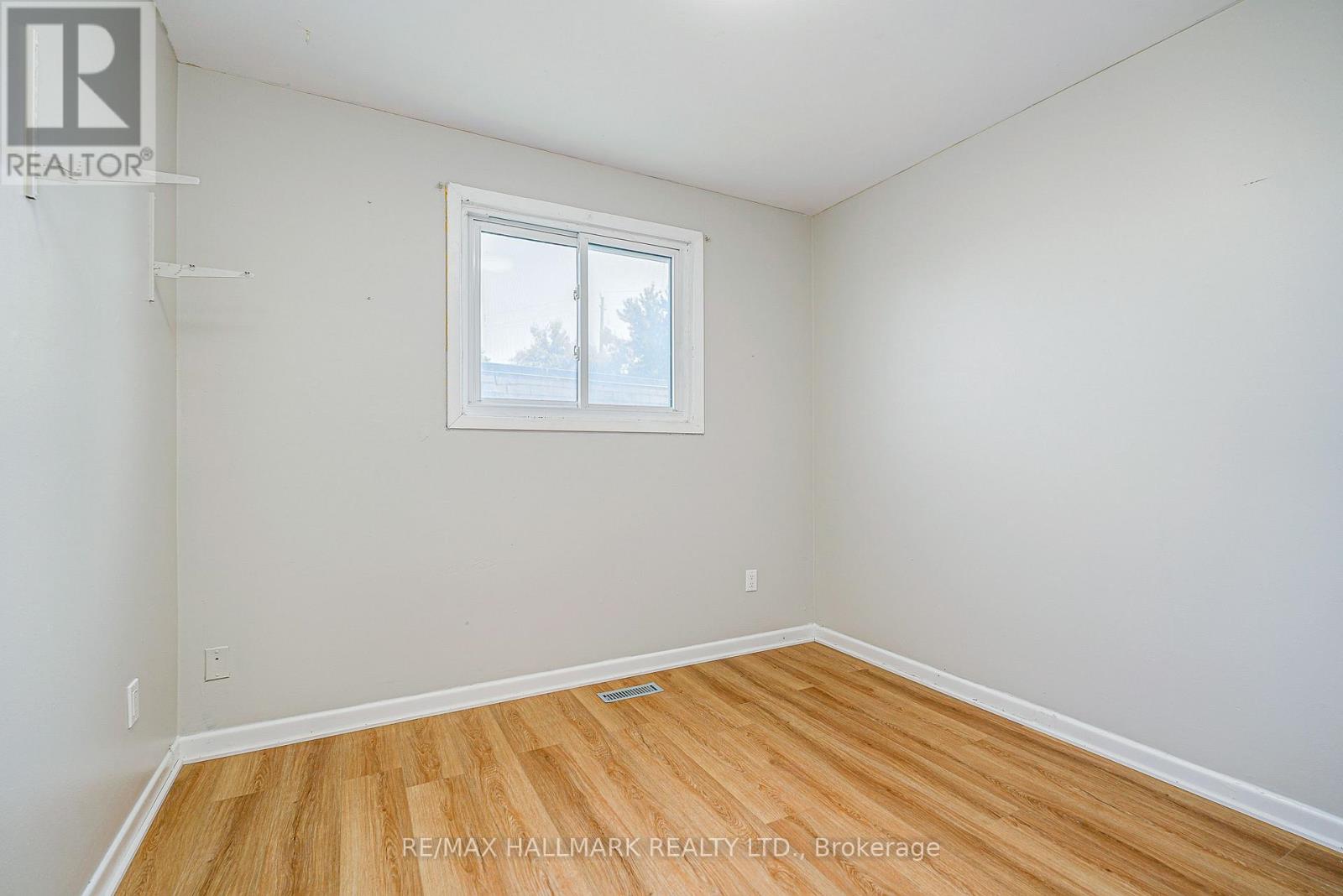 Upper - 27 Keyworth Trail, Toronto, Ontario M1S 2V2 - Photo 11 - E13670468