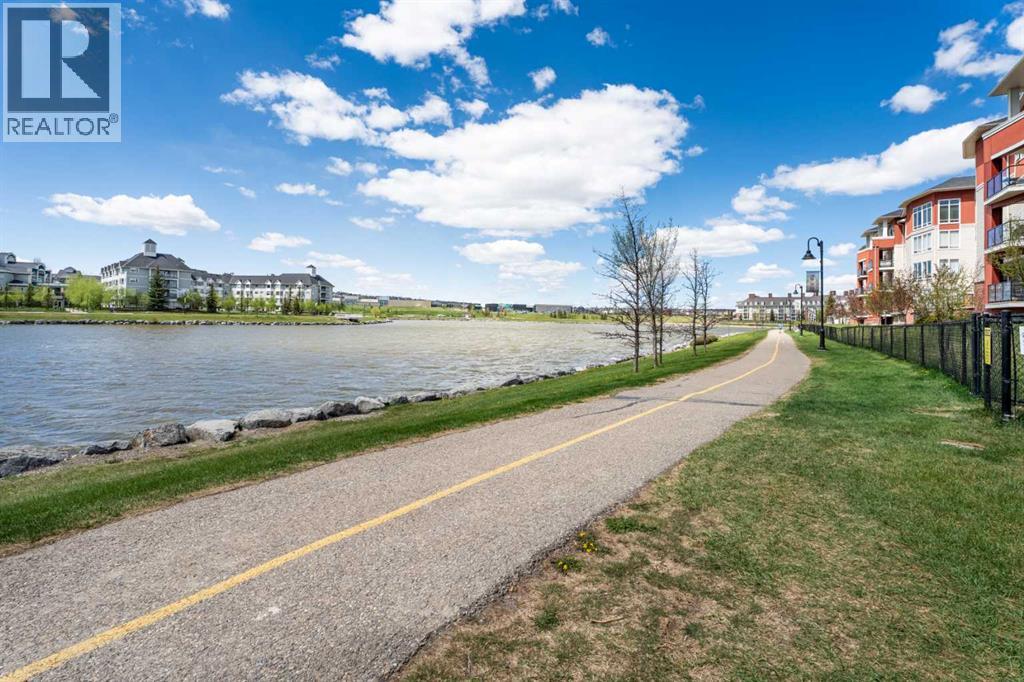 201, 162 Country Village Circle Ne, Calgary, Alberta  T3K 0E6 - Photo 3 - A2327635