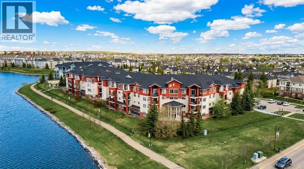 201, 162 Country Village Circle Ne, Calgary, Alberta  T3K 0E6 - Photo 1 - A2327635