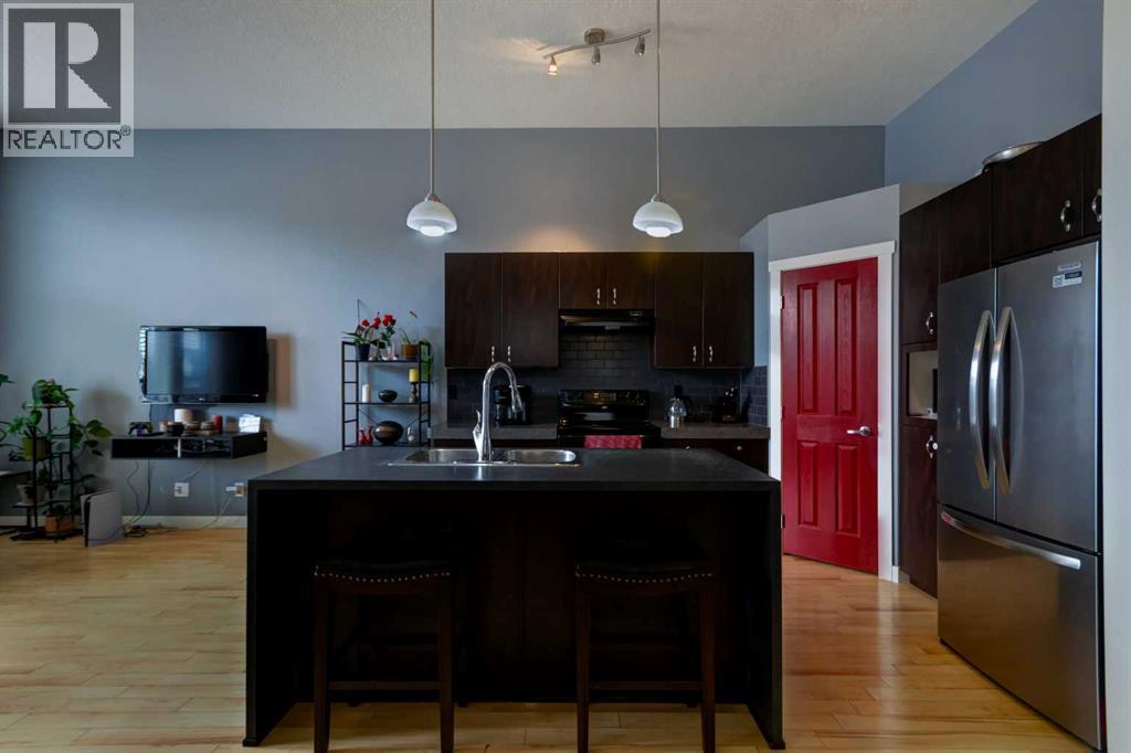 6 Elgin Meadows Road Se, Calgary, Alberta  T2Z 0S1 - Photo 9 - A2335482