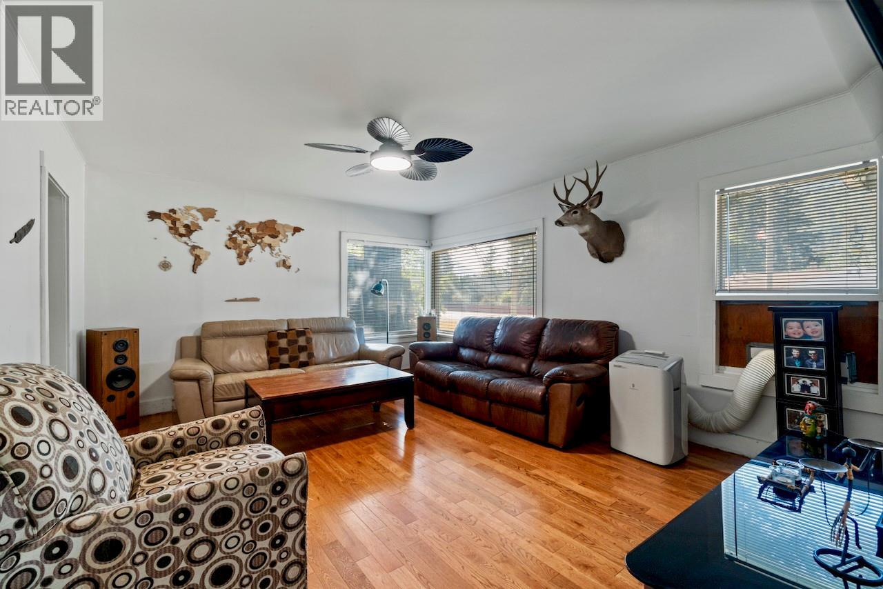 5722 97 Highway N, Falkland, British Columbia  V0E 1W0 - Photo 13 - 10397696