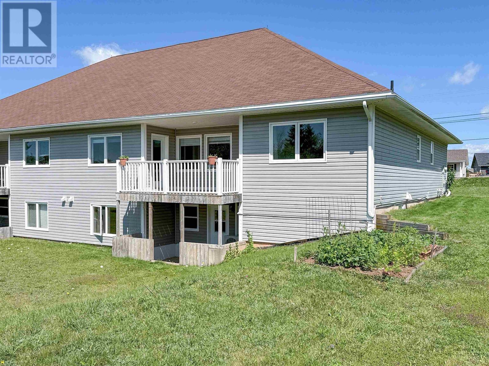 54 Ferry Road, Cornwall, Prince Edward Island  C0A 1H4 - Photo 2 - 202620687