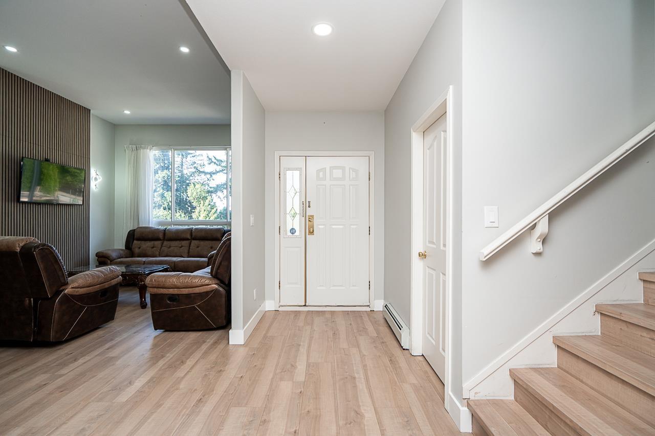 12538 64th Avenue, Surrey, British Columbia  V3W 1W9 - Photo 5 - R3155674