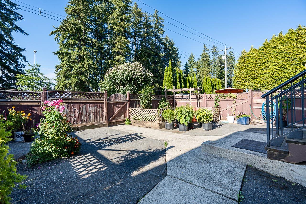 12538 64th Avenue, Surrey, British Columbia  V3W 1W9 - Photo 4 - R3155674