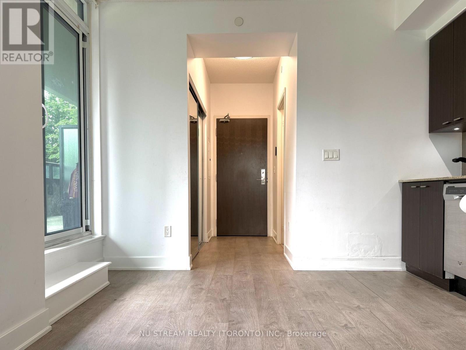 211 - 88 Sheppard Avenue E, Toronto, Ontario  M2N 0G9 - Photo 5 - C13678898