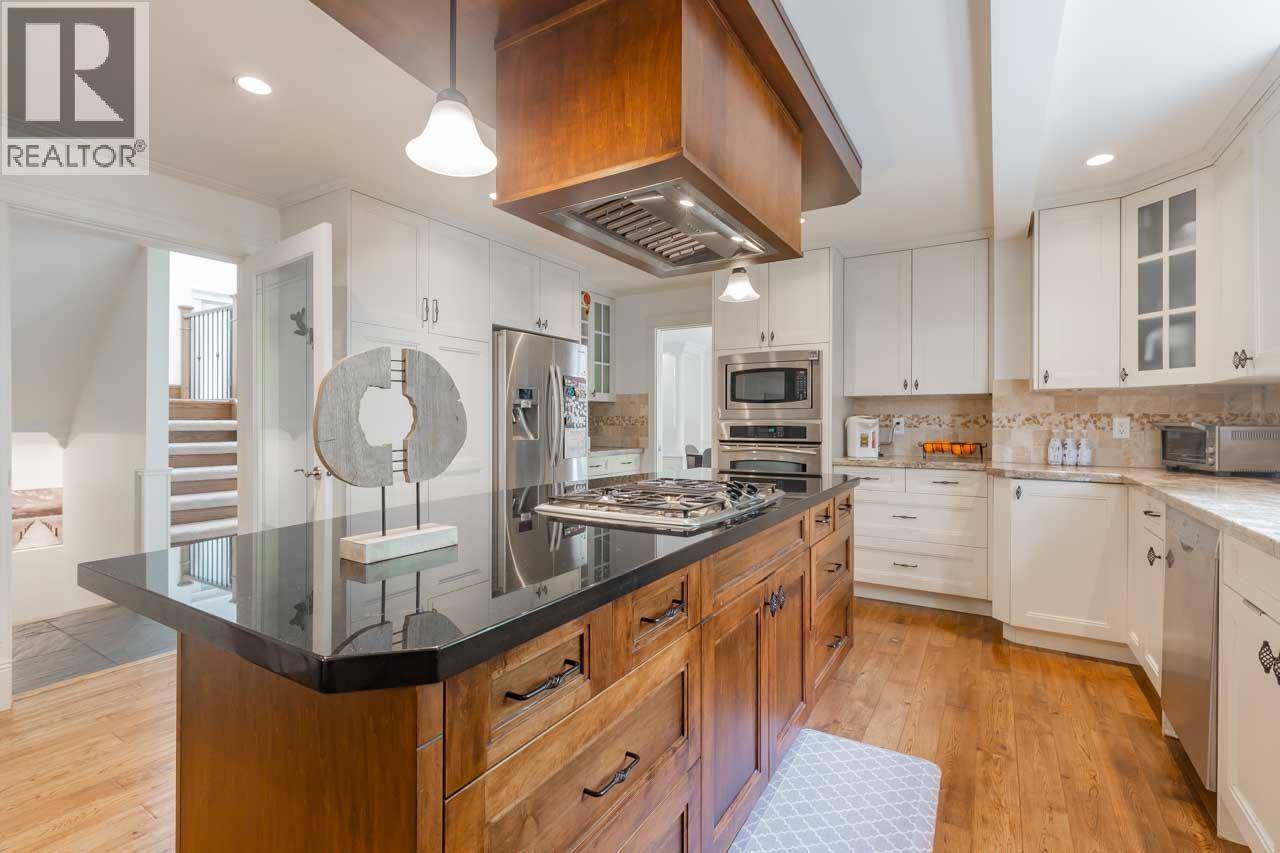 5890 Braemar Avenue, Burnaby, British Columbia  V5E 3L5 - Photo 8 - R3156037