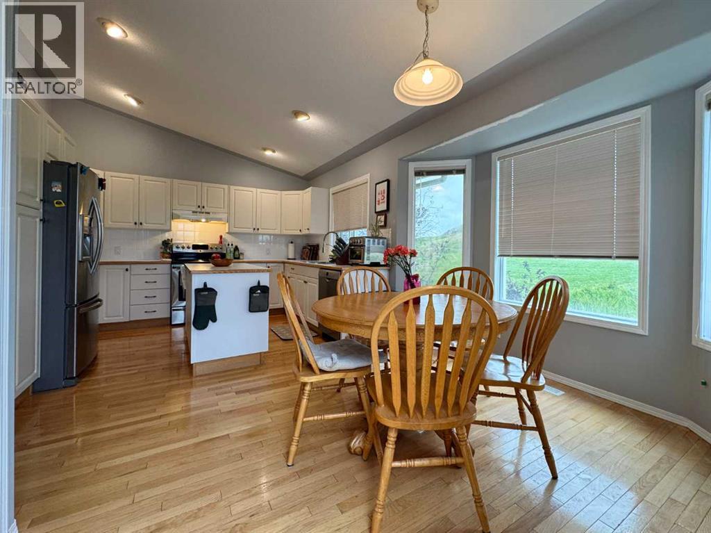 33 Canyon Court W, Lethbridge, Alberta  T1K 6V1 - Photo 12 - A2337117