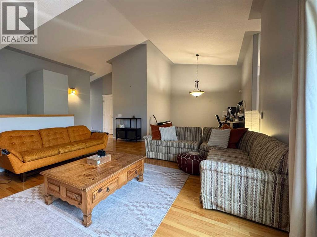 33 Canyon Court W, Lethbridge, Alberta  T1K 6V1 - Photo 7 - A2337117