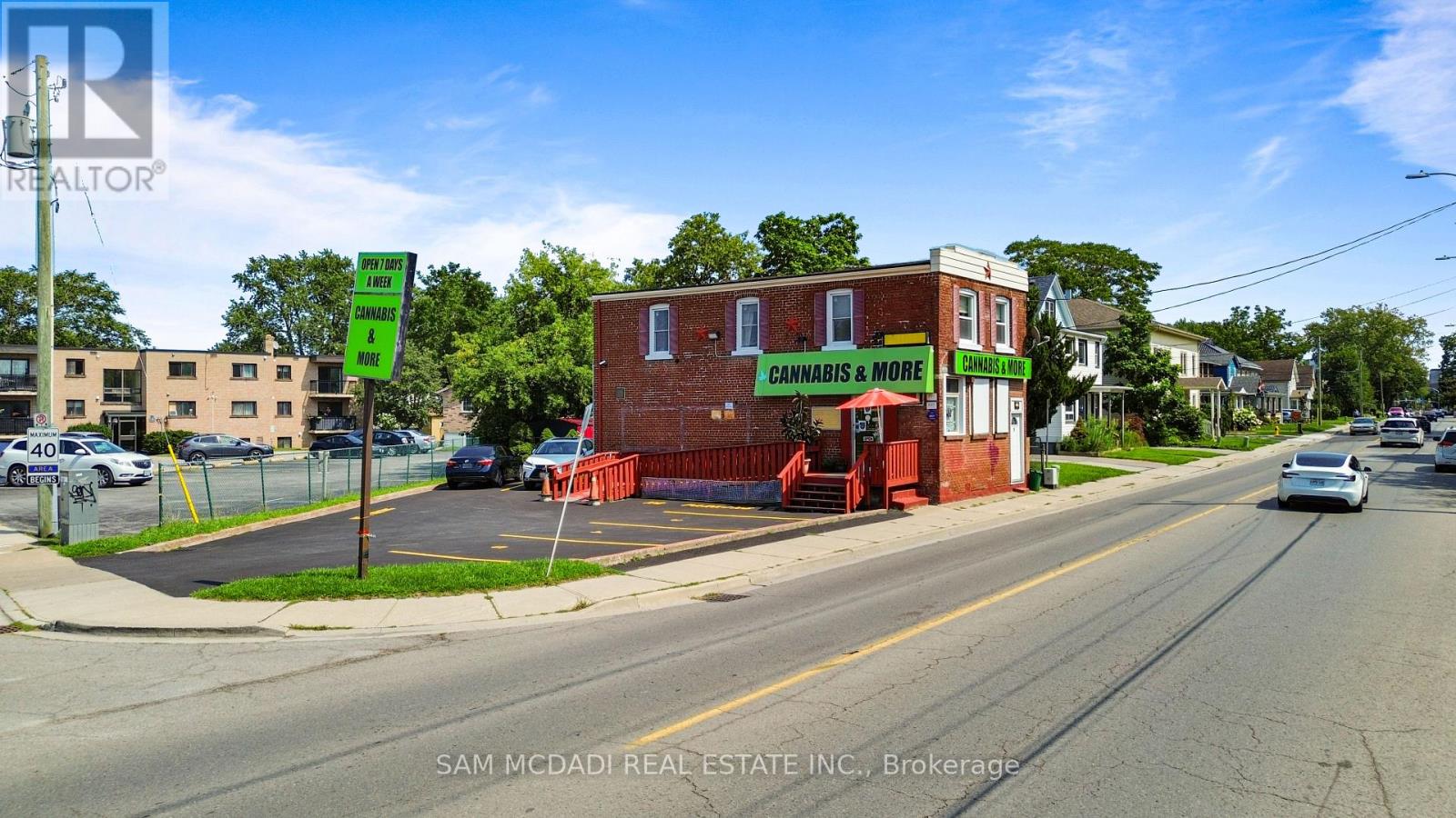 230 ONTARIO STREET, St. Catharines, Ontario