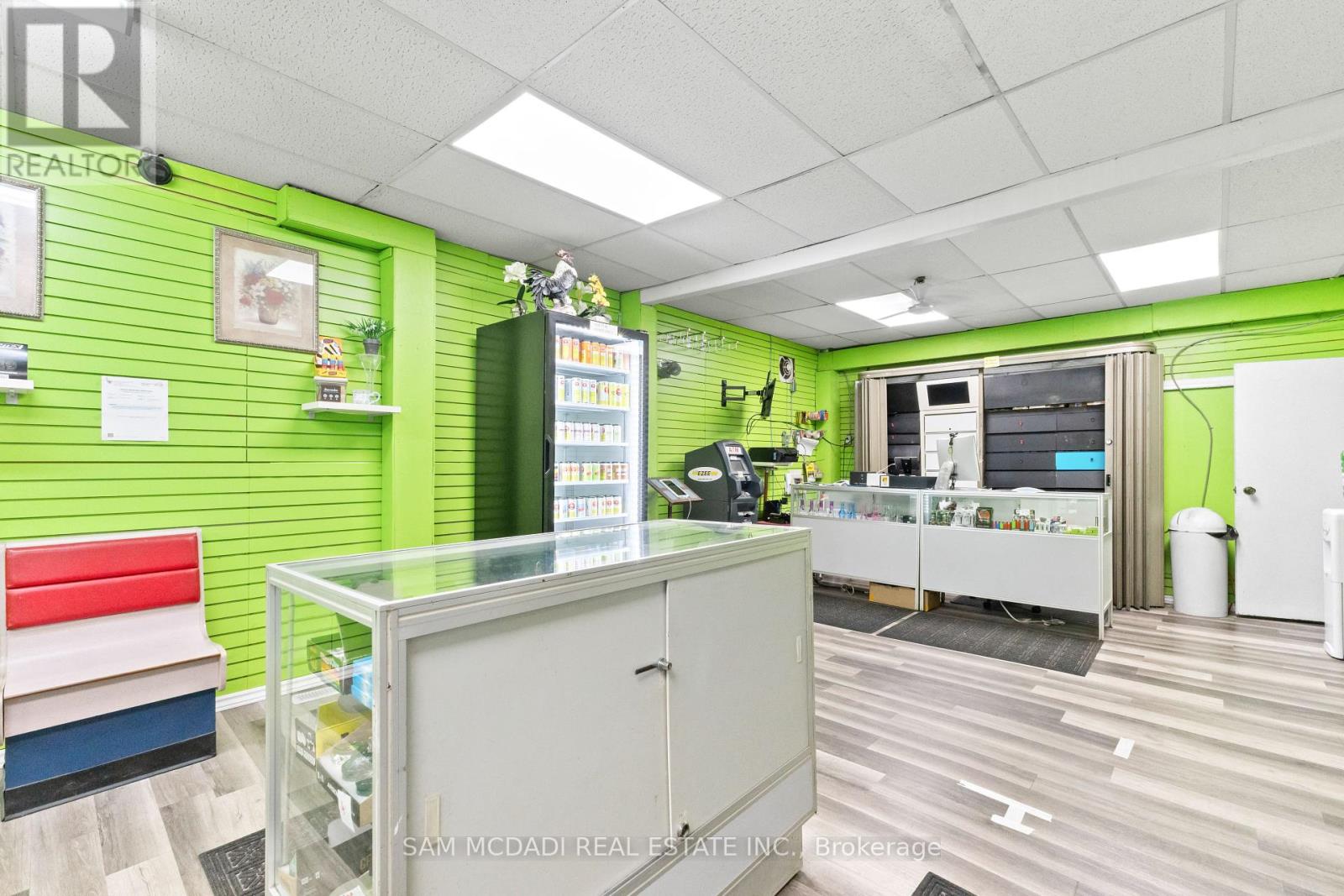 230 Ontario Street, St. Catharines, Ontario  L2R 5L1 - Photo 17 - X13678884