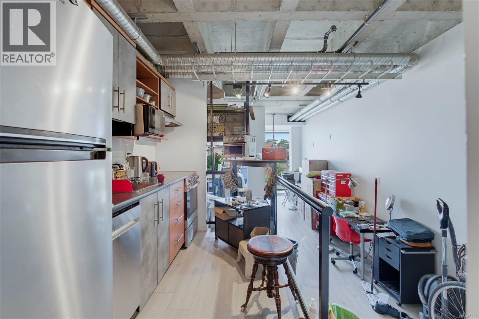 303 1061 Fort St, Victoria, British Columbia  V8V 3K5 - Photo 15 - 1046992