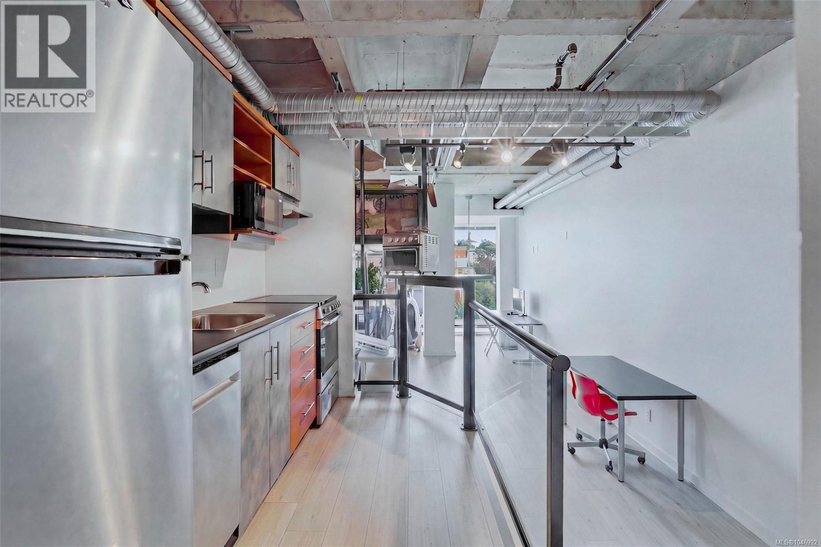303 1061 Fort St, Victoria, British Columbia  V8V 3K5 - Photo 7 - 1046992
