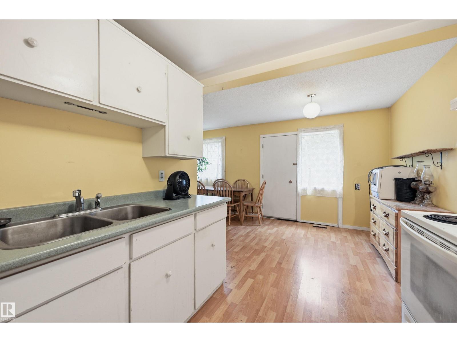 155 Grandin Vg, St. Albert, Alberta  T8N 6C3 - Photo 10 - E4504005