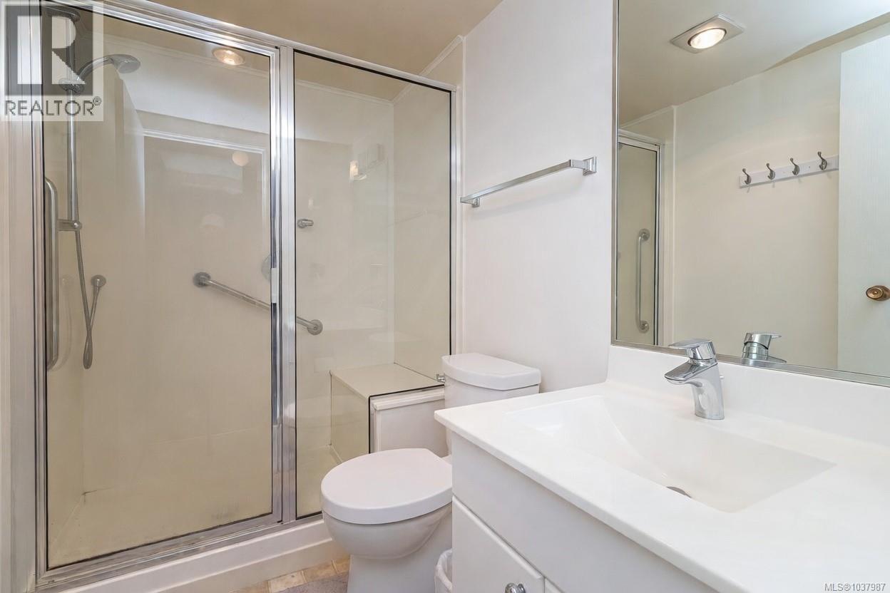 204 710 Lampson St, Esquimalt, British Columbia  V9A 6A6 - Photo 16 - 1037987