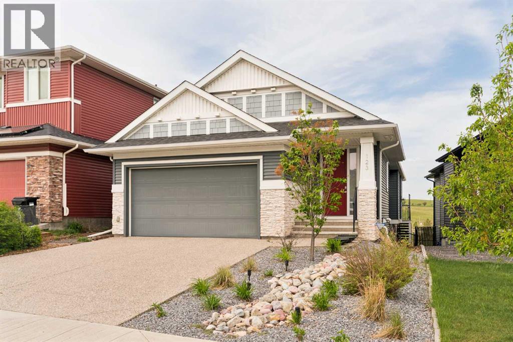 123 Crestridge Hill Sw, Calgary, Alberta  T3B 6H1 - Photo 1 - A2315253