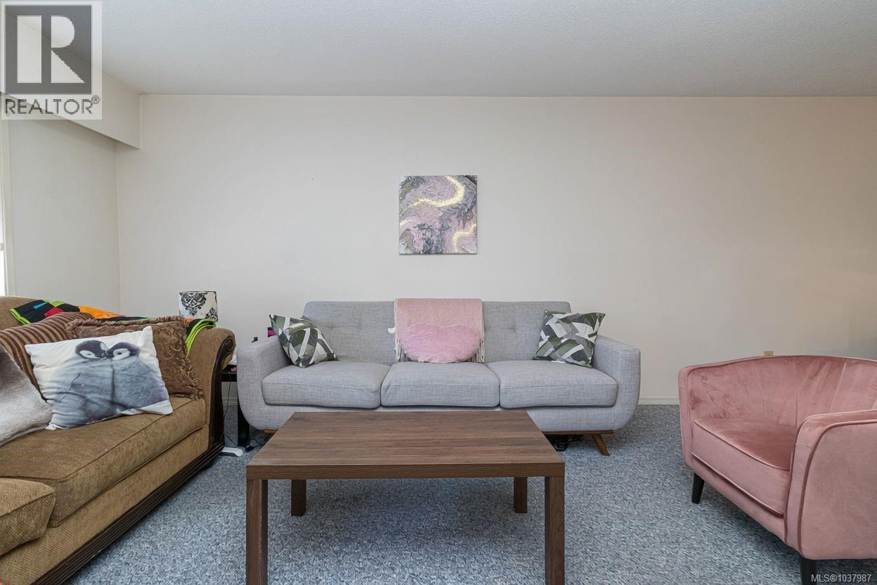 204 710 Lampson St, Esquimalt, British Columbia  V9A 6A6 - Photo 5 - 1037987