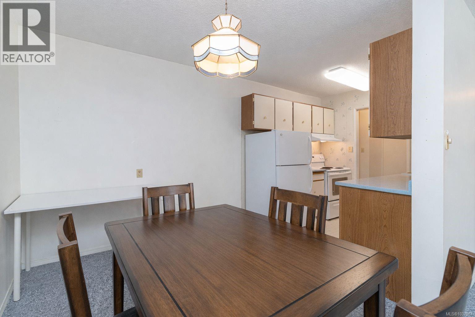 204 710 Lampson St, Esquimalt, British Columbia  V9A 6A6 - Photo 9 - 1037987
