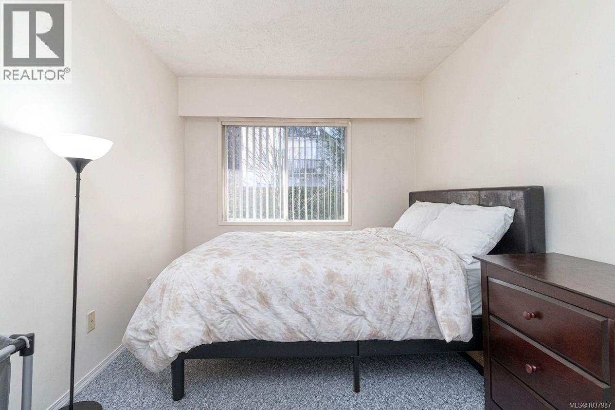 204 710 Lampson St, Esquimalt, British Columbia  V9A 6A6 - Photo 18 - 1037987